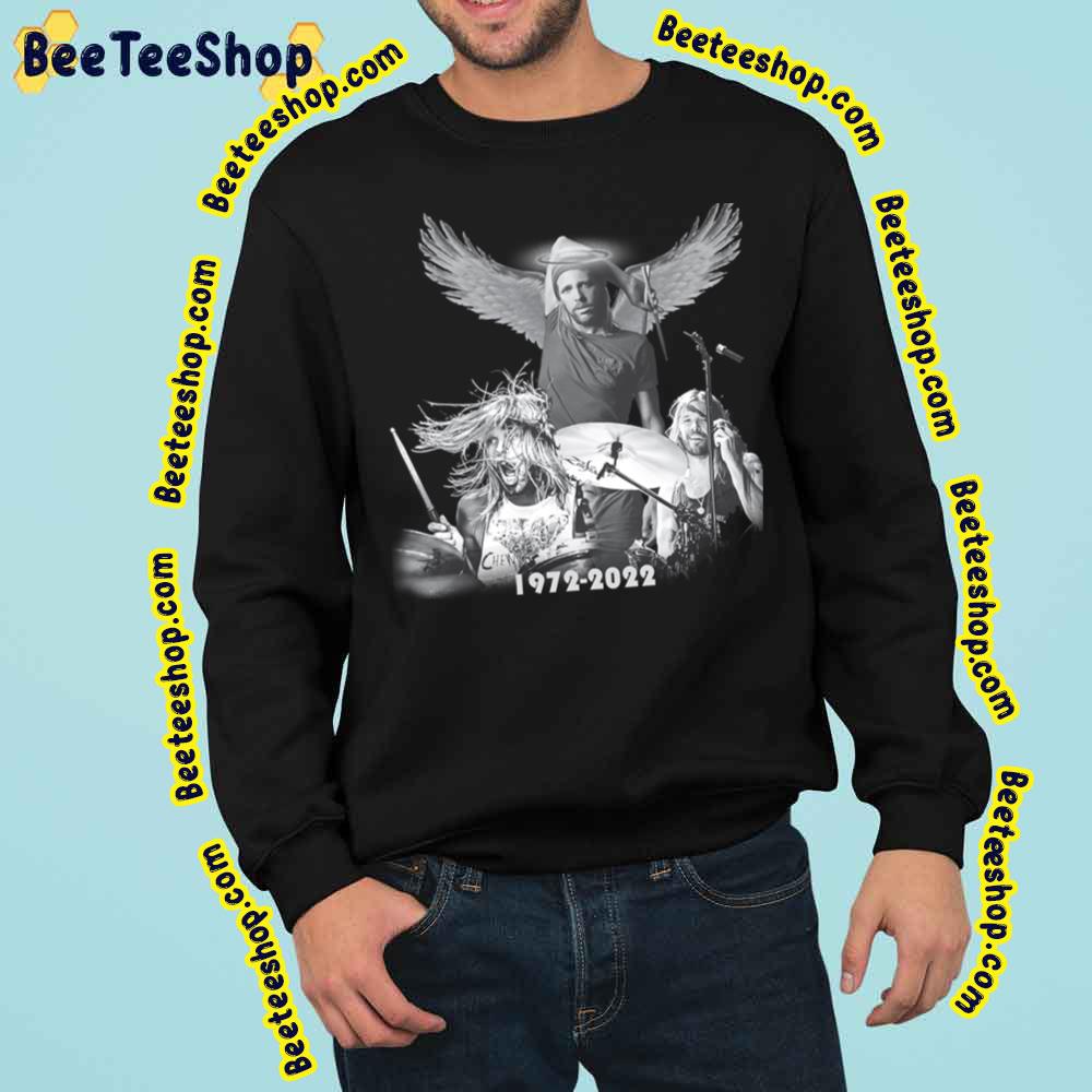 Taylor Hawkin Rip 1972 2022 Black White Art Trending Unisex Sweatshirt Taylor Hawkin Rip 1972 2022 Black White Art Trending Unisex Sweatshirt