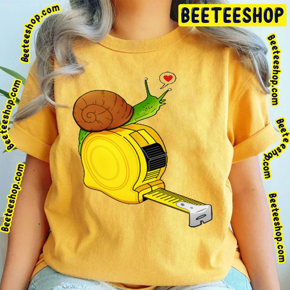 The Snail In Love Trending Unisex T-Shirt The Snail In Love Trending Unisex T-Shirt