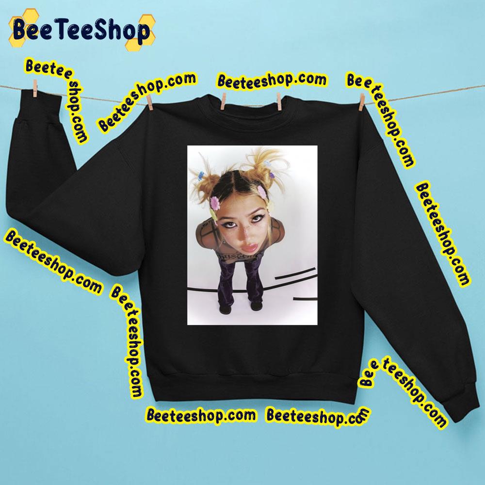Cool Beabadobee Trending Unisex Sweatshirt Cool Beabadobee Trending Unisex Sweatshirt