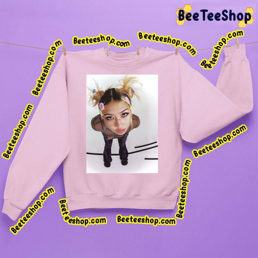 Cool Beabadobee Trending Unisex Sweatshirt Cool Beabadobee Trending Unisex Sweatshirt