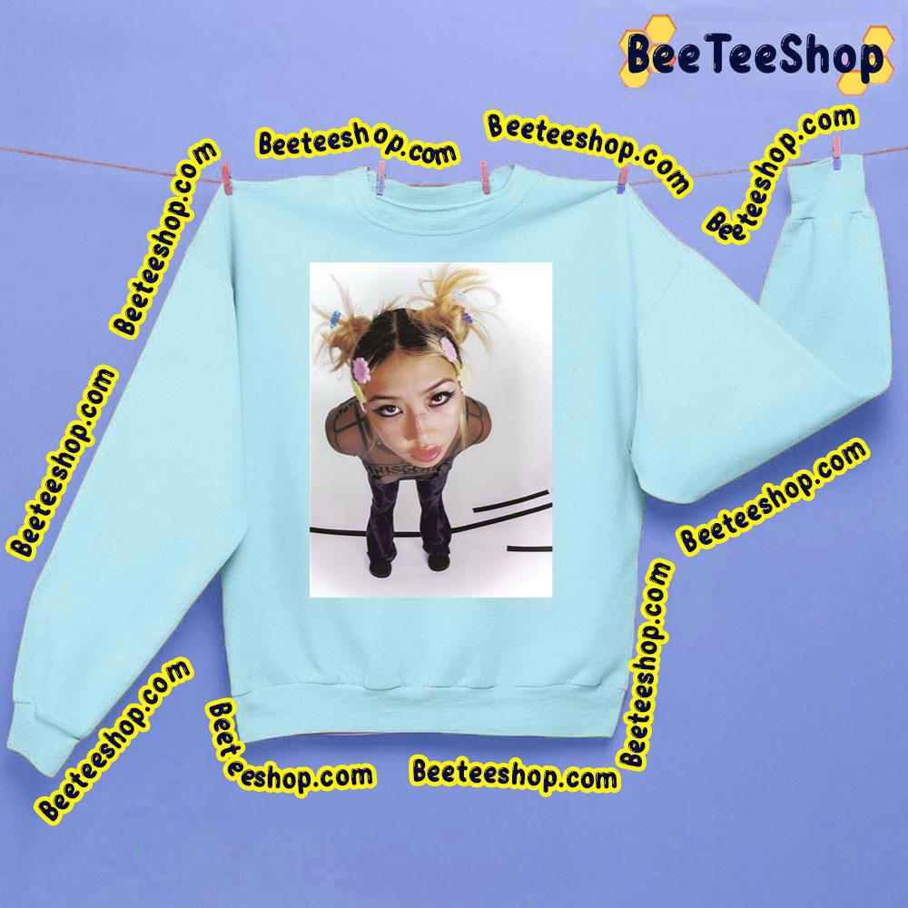 Cool Beabadobee Trending Unisex Sweatshirt Cool Beabadobee Trending Unisex Sweatshirt