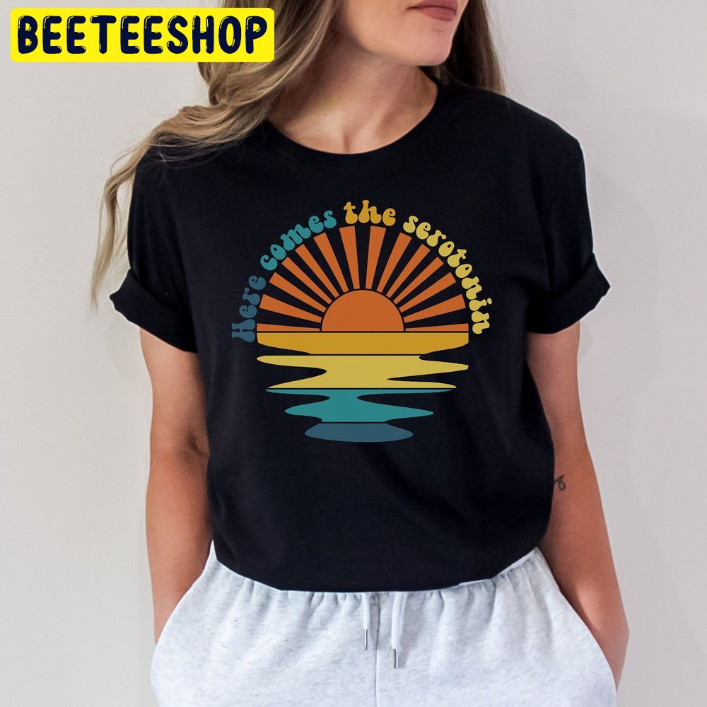 Retro Sunset Rays Wavy Retro Sunshine Trending Unisex T-Shirt Retro Sunset Rays Wavy Retro Sunshine Trending Unisex T-Shirt