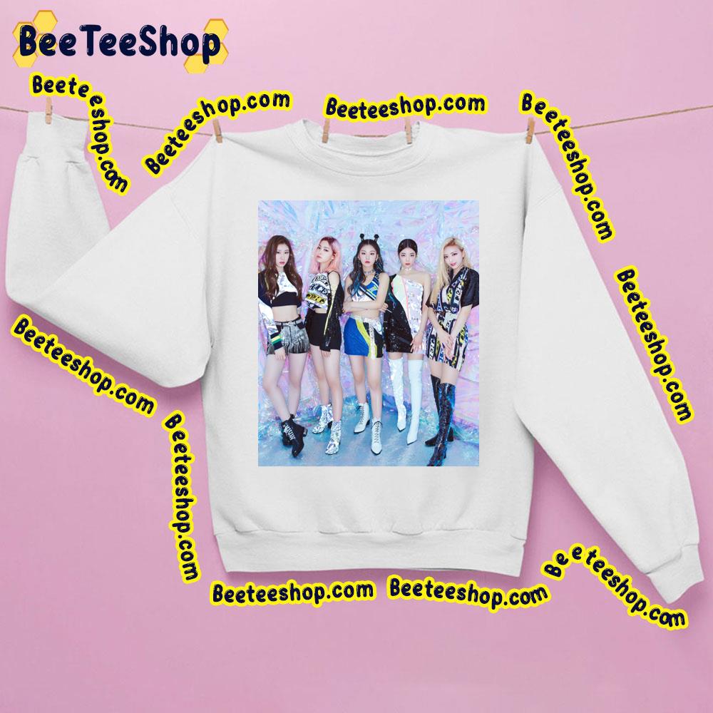 Itzy Yeji Chaeryeong Music Trending Unisex Sweatshirt Itzy Yeji Chaeryeong Music Trending Unisex Sweatshirt