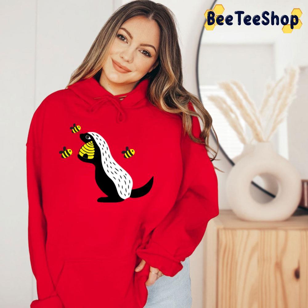 Loves Honey Honey Badger Beeteeshop Trending Unisex T-Shirt Loves Honey Honey Badger Beeteeshop Trending Unisex T-Shirt