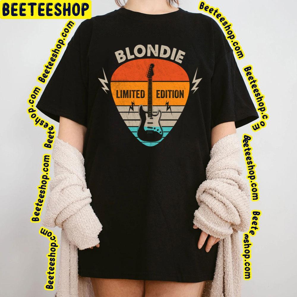 Vintage Guitar Pick Blondie Beeteeshop Trending Unisex T-Shirt Vintage Guitar Pick Blondie Beeteeshop Trending Unisex T-Shirt