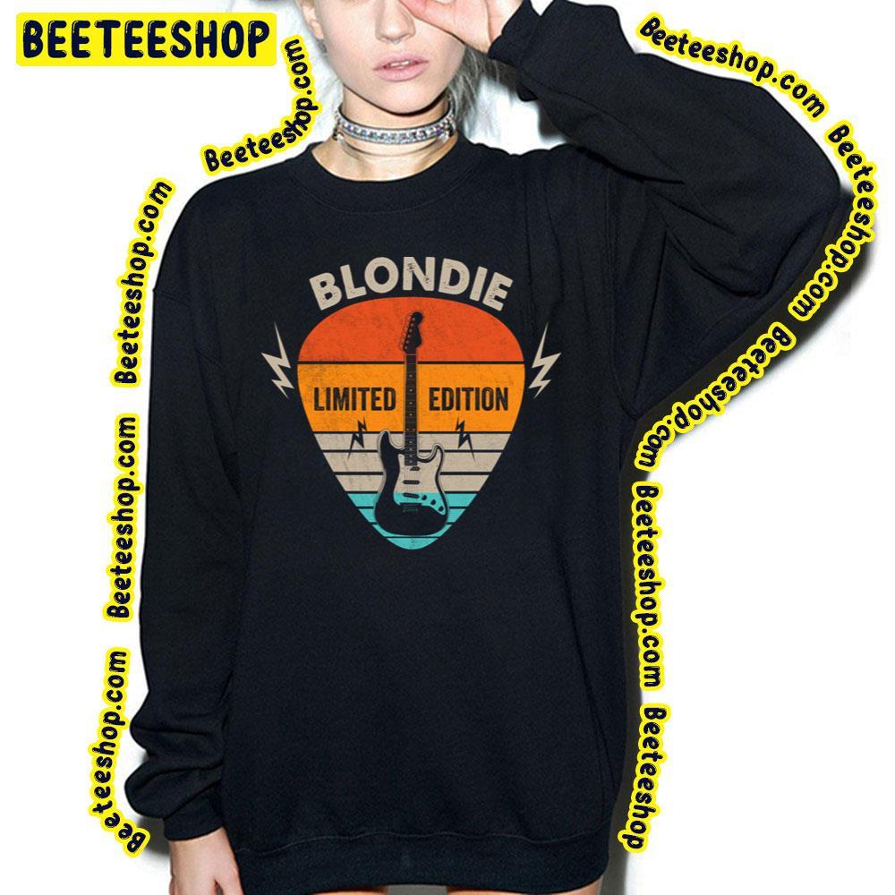 Vintage Guitar Pick Blondie Beeteeshop Trending Unisex T-Shirt Vintage Guitar Pick Blondie Beeteeshop Trending Unisex T-Shirt